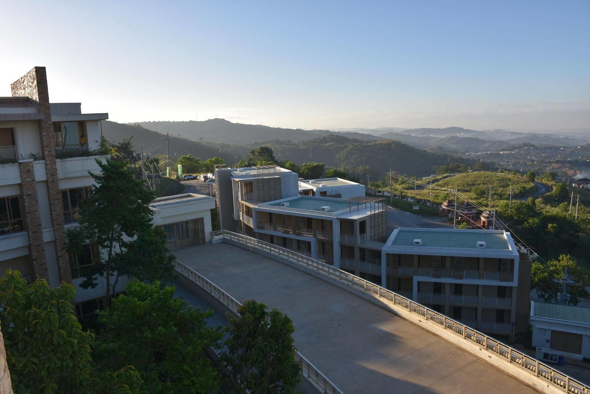 Timberland Highlands Resort San Mateo Exterior photo
