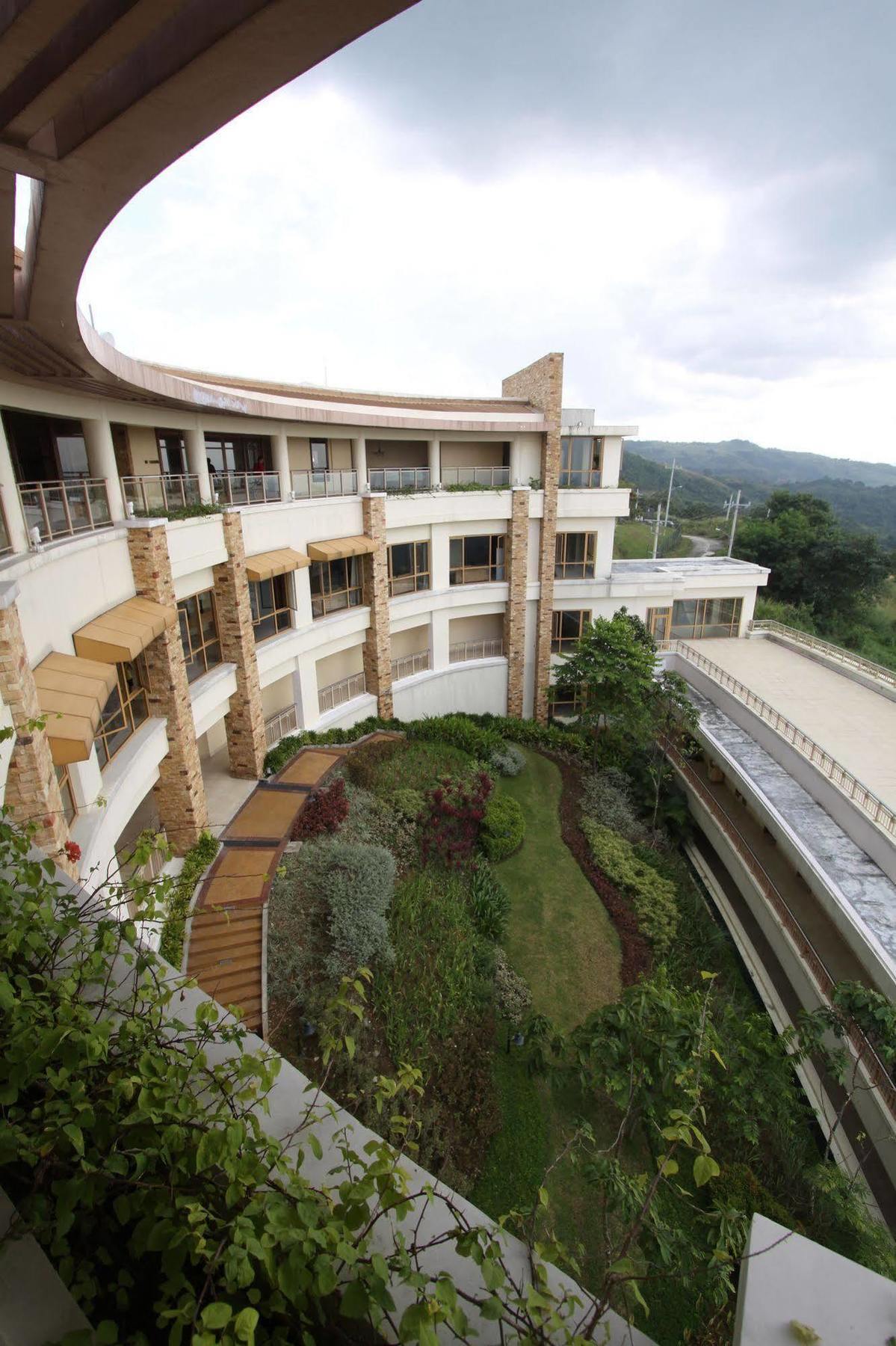 Timberland Highlands Resort San Mateo Exterior photo